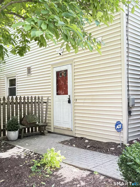 32 Pine St #21, Norwalk, CT 06854