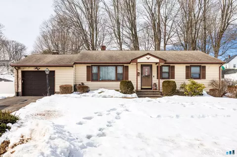 358 Gravel St, Meriden, CT 06450