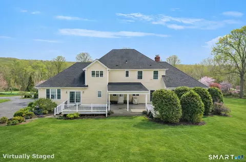 Exterior - 65 Trailside Dr, Monroe, CT 06468 photo 2 of 6