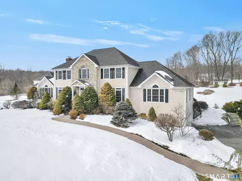 Exterior - 65 Trailside Dr, Monroe, CT 06468 photo 6 of 6