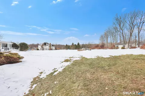 Exterior - 65 Trailside Dr, Monroe, CT 06468 photo 4 of 6