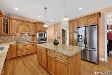 Kitchen - 65 Trailside Dr, Monroe, CT 06468 photo 2 of 4