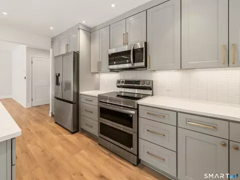 665 Heritage Vlg #A, Southbury, CT 06488