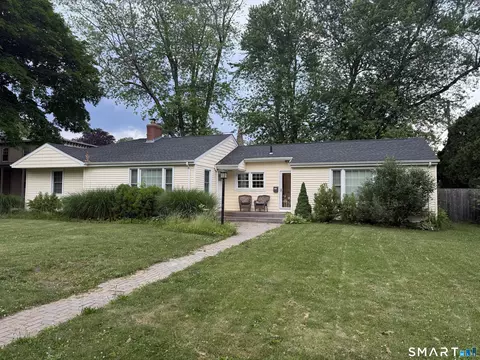 10 Rockwell St, Norwich, CT 06360
