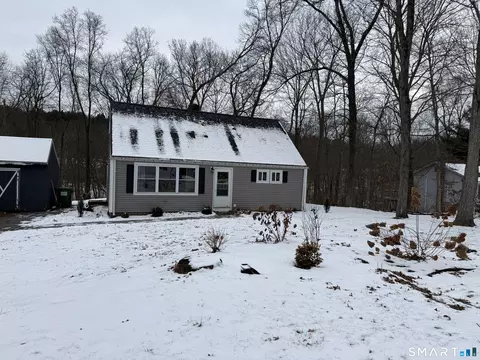 14 Glenwood Dr, Marlborough, CT 06447