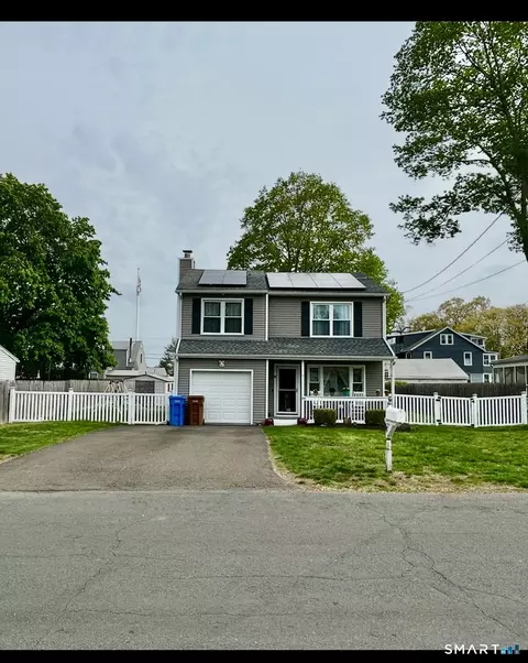 18 Wallace St, Shelton, CT 06484