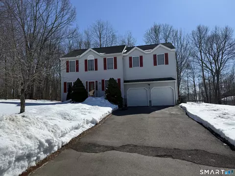 18 Olivia Ln, Naugatuck, CT 06770
