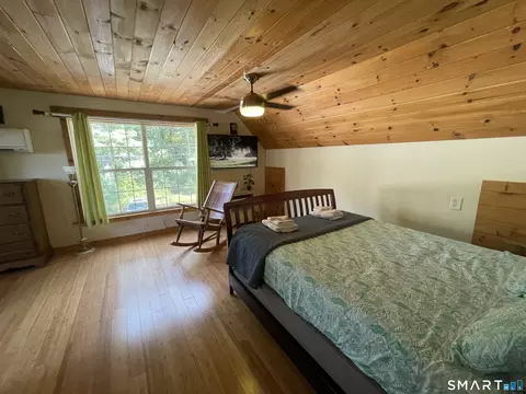 Bedroom - 24 Arrowhead Ln, Killingly, CT 06241 photo 11 of 12