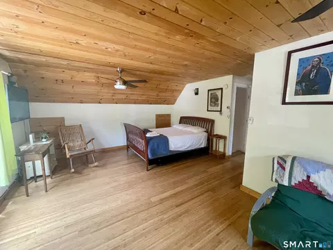 Bedroom - 24 Arrowhead Ln, Killingly, CT 06241 photo 3 of 12