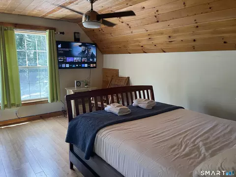 Bedroom - 24 Arrowhead Ln, Killingly, CT 06241 photo 7 of 12