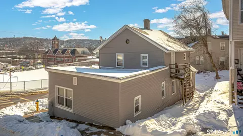 429 Washington Ave, Waterbury, CT 06708