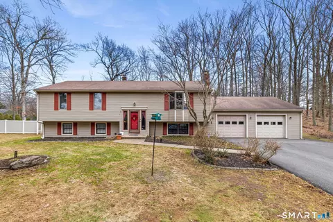 19 Perkins Dr, Wallingford, CT 06492