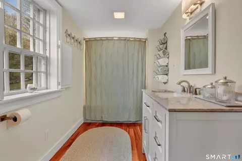 Bath - 271 Cherry Brook Rd, Canton, CT 06019 photo 3 of 5