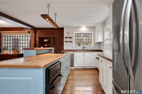 Kitchen - 271 Cherry Brook Rd, Canton, CT 06019 photo 5 of 5