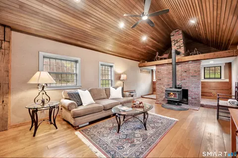 Living - 271 Cherry Brook Rd, Canton, CT 06019 photo 2 of 4