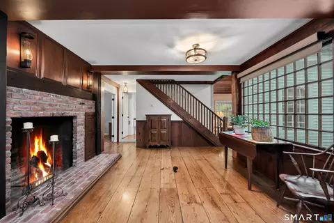 Entry Way - 271 Cherry Brook Rd, Canton, CT 06019 photo 2 of 4