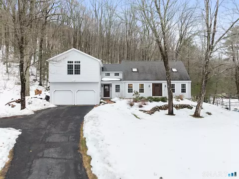 34 Rocklyn Dr, Simsbury, CT 06092