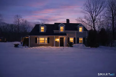 187-189 Middle River Rd, Danbury, CT 06811