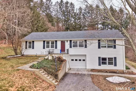 79 Slab Meadow Rd, Morris, CT 06763