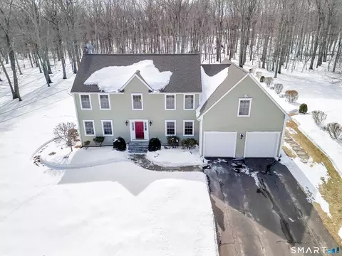 23 Neville St, Coventry, CT 06238