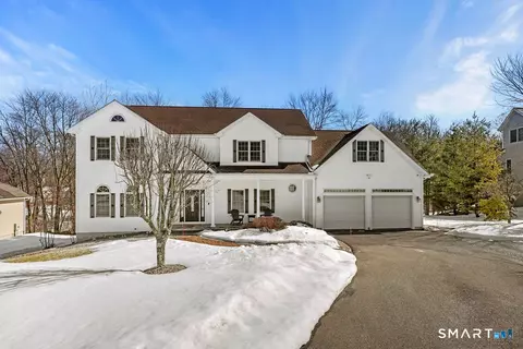 16 Autumn Cir, Rocky Hill, CT 06067