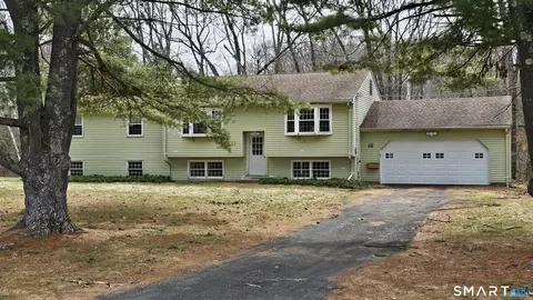121 Hoskins Rd, Simsbury, CT 06070