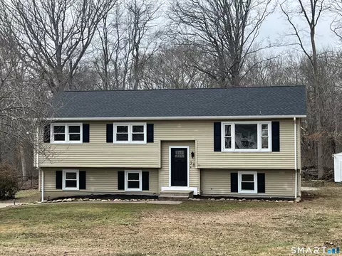 38 Deer Ridge Rd, Stonington, CT 06378