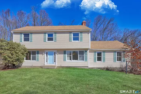 22 Greenwood Cir, Seymour, CT 06483