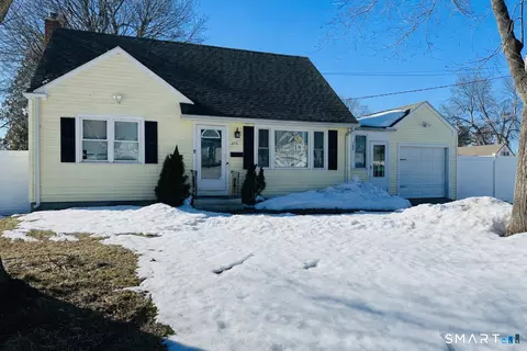 270 Pearl St, Enfield, CT 06082