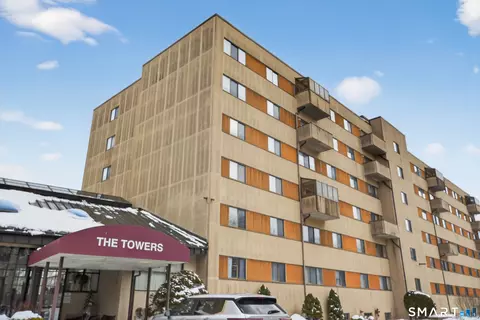 21 Putter Dr #303S, Wallingford, CT 06492