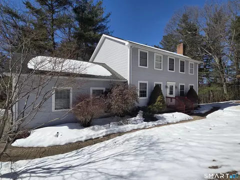 8 Virginia Ln, Stafford Springs, CT 06076