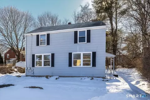 9 Garden Ct, Fairfield, CT 06825
