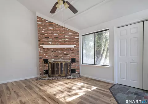 19 Polpis Ln #19, Guilford, CT 06437