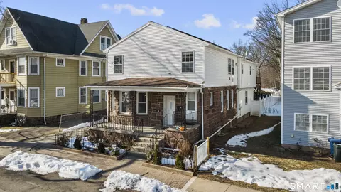 21 Hinman St, West Haven, CT 06516