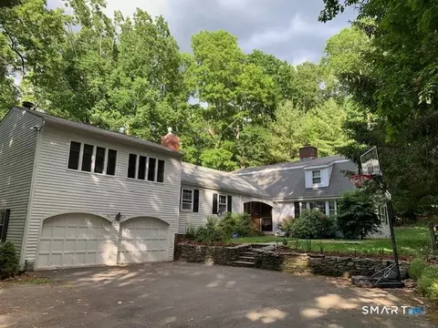 239 Cedar Ridge Dr, Glastonbury, CT 06033