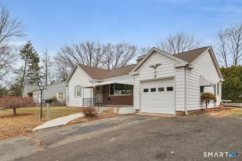 415 Woodbridge St, Manchester, CT 06042