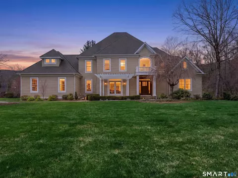 15 Shire Ct, Cheshire, CT 06410