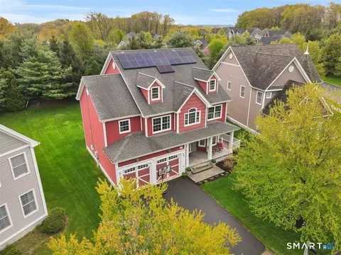 17 Birmingham Cir, Unionville, CT 06085