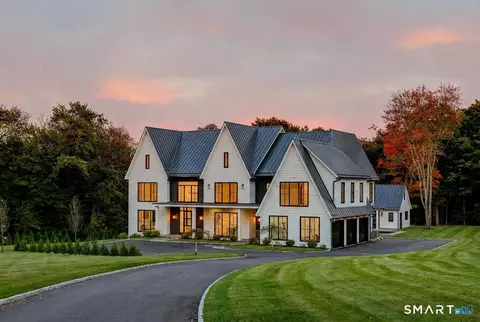 729 Smith Ridge Rd, New Canaan, CT 06840