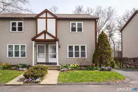 71 White Oak Ave #B6, Plainville, CT 06062