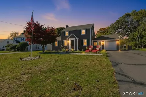 41 Oak St, East Hartford, CT 06118
