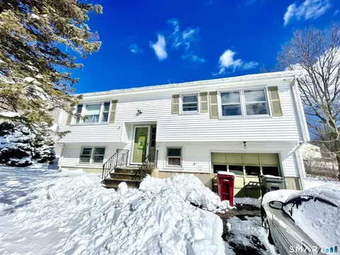 77 Meadow Lark Rd, Naugatuck, CT 06770