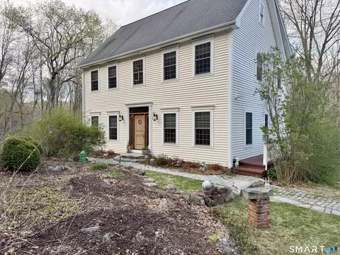 577 Lakeside Rd, Southbury, CT 06488