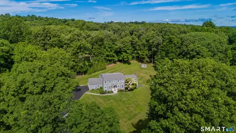 131 Woods Way Dr, Southbury, CT 06488