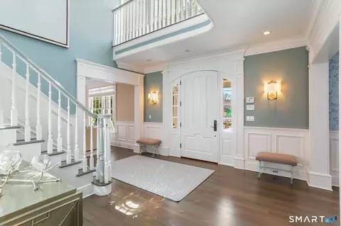 Entry Way - 1 Bramble Ln, Riverside, CT 06878 photo 2 of 4
