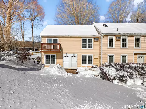 54 Rope Ferry Rd #I151, Waterford, CT 06385