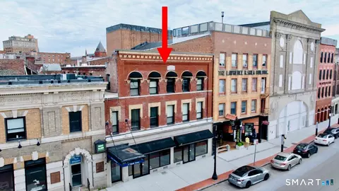 53-55 Bank St, New London, CT 06320