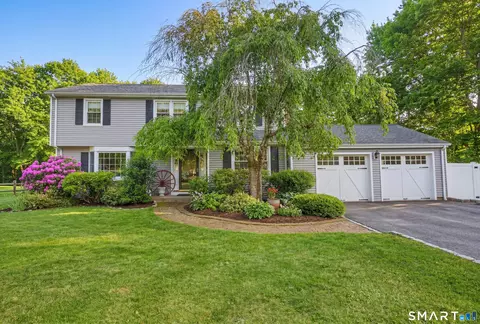21 Zygmont Ln, Greenwich, CT 06831