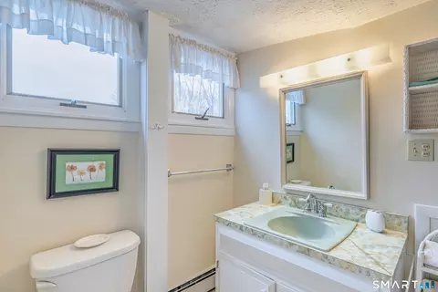Bath - 267 High St, Willimantic, CT 06226 photo 3 of 4