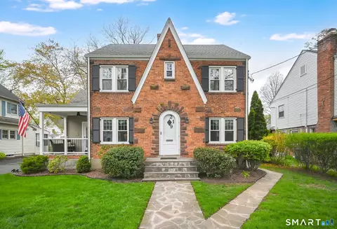 219 Auburn Rd, West Hartford, CT 06119